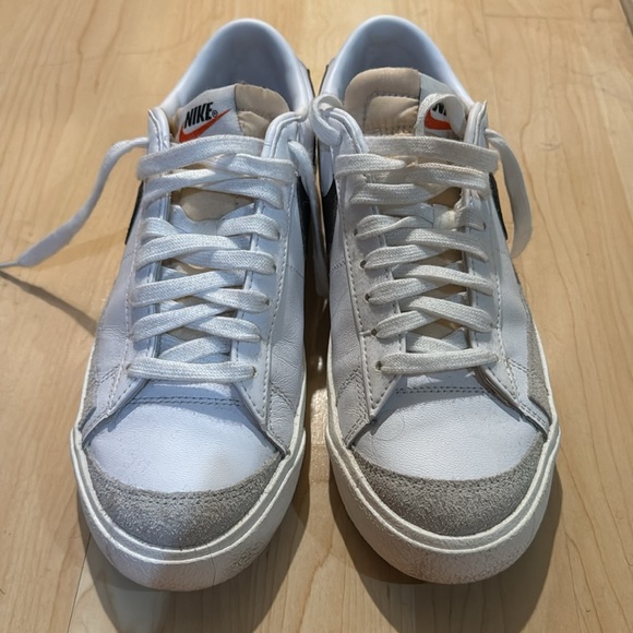 Nike Blazers Sneakers - Picture 3 of 3